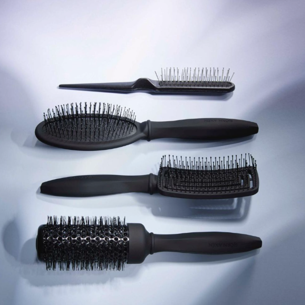 Wet Hair Brush Detangling & Blowout